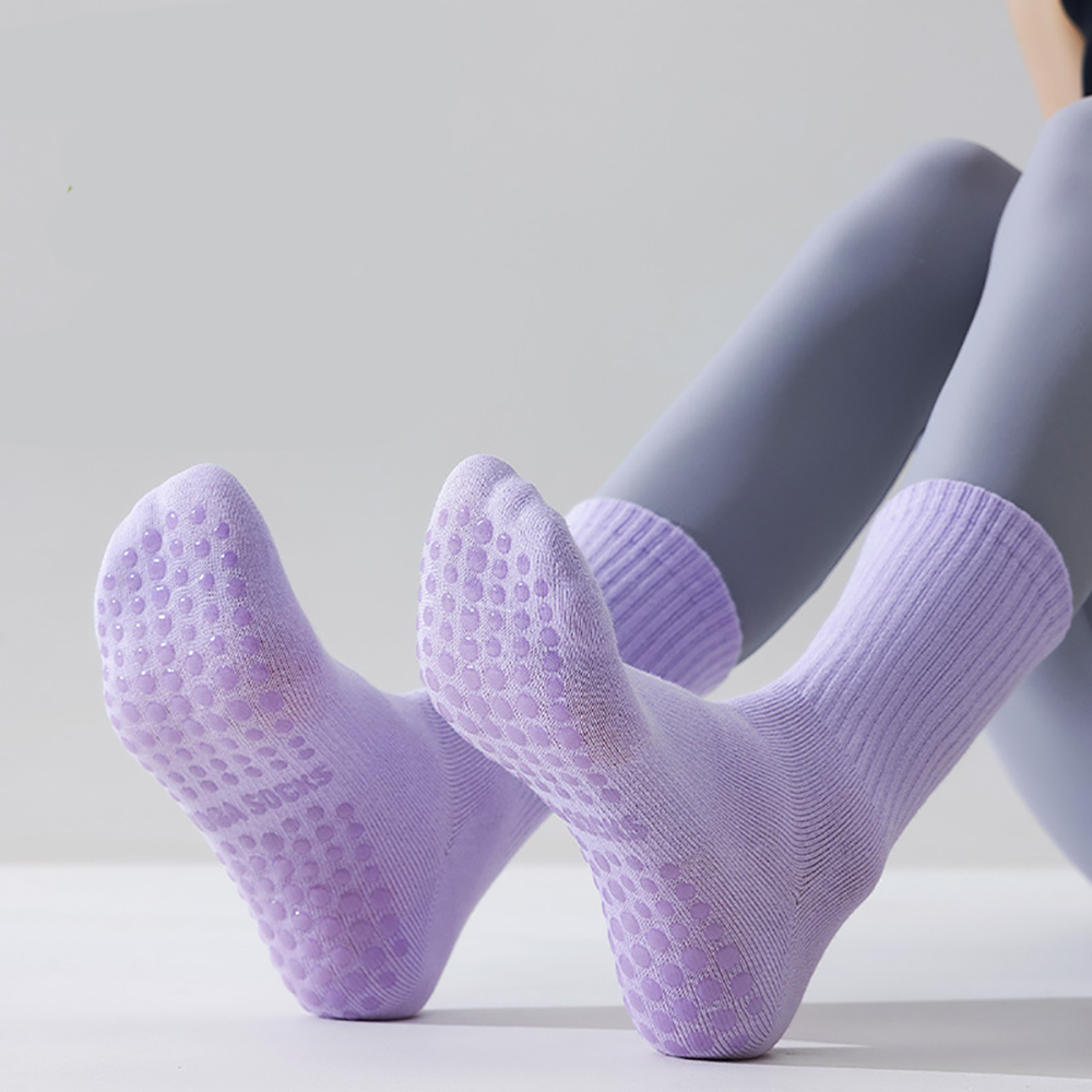 Pilates & Yoga Unleashed Studio Tuckahoe - Chaussettes de yoga pour femmes de