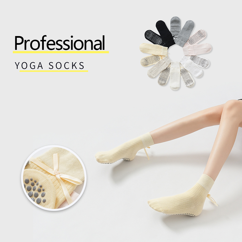Pilates & Yoga Unleashed Studio Tuckahoe - Chaussettes de yoga à nœud mignon