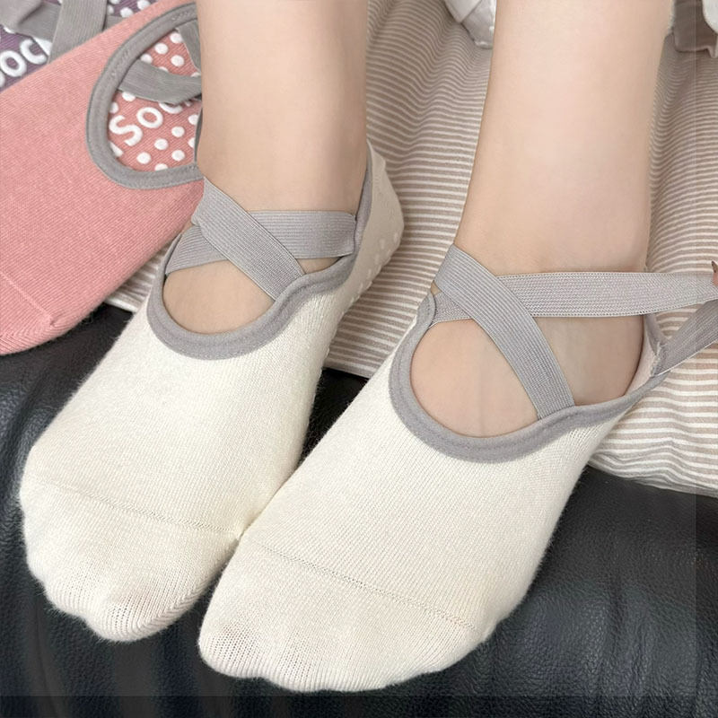 Chaussettes de yoga profession - Pilates & Yoga Unleashed Studio Tuckahoe avis et prix