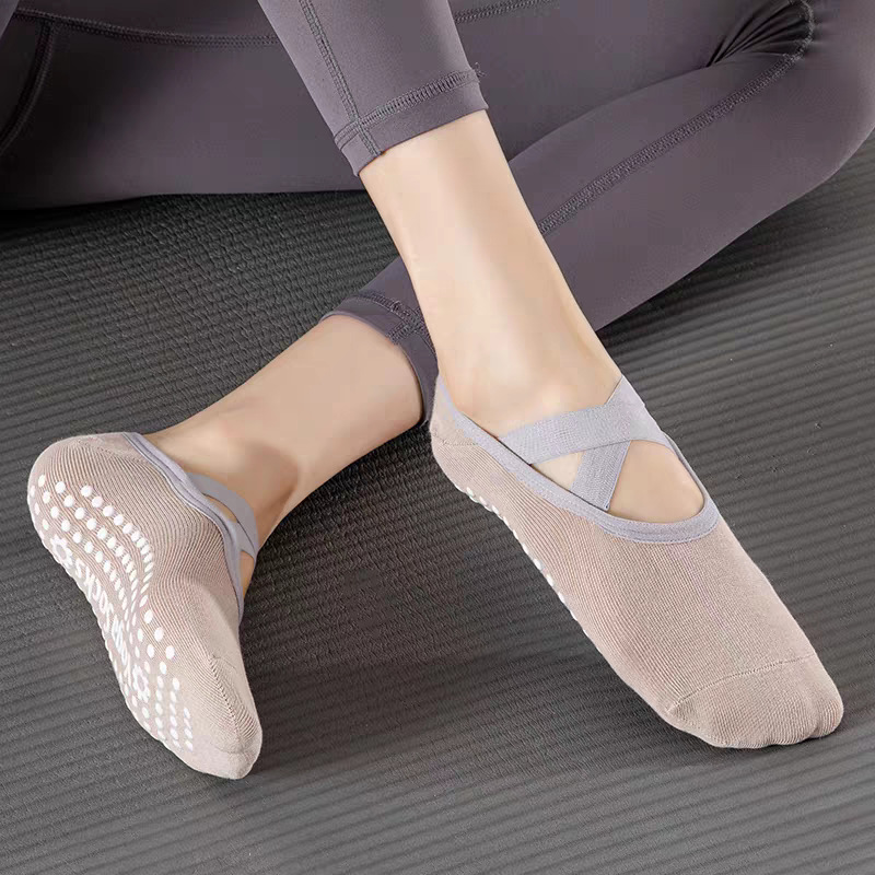 Chaussettes de yoga profession - Pilates & Yoga Unleashed Studio Tuckahoe avis et prix